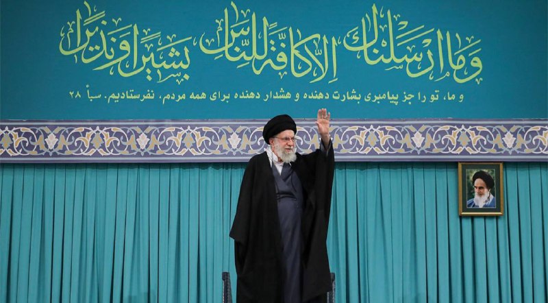 Хаменеи обвинил президента США в преступлениях против Ирана