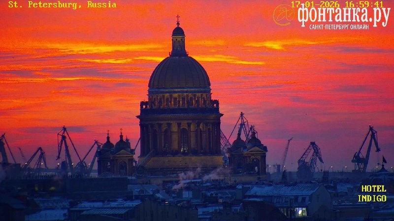 Не Кронштадтом единым – весь Петербург в цветах «Фонтанки» 💯

Telegram | Все каналы «Фонтанки» | Max