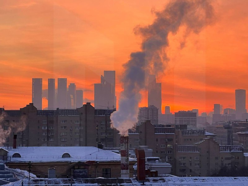 Красивый закат в Москве