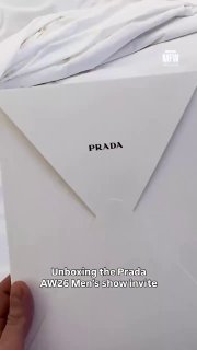 Prada анонсировала показ новой коллекции