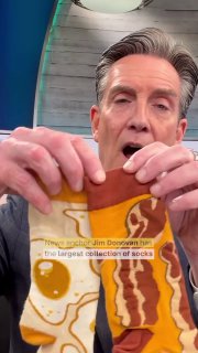 Американский телеведущий побил рекорд по количеству носков