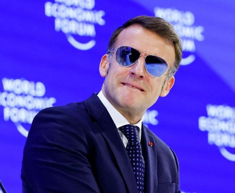 Трамп высмеял Макрона за очки