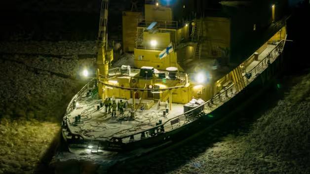 Финляндия передислоцирует ледокольный флот из-за России