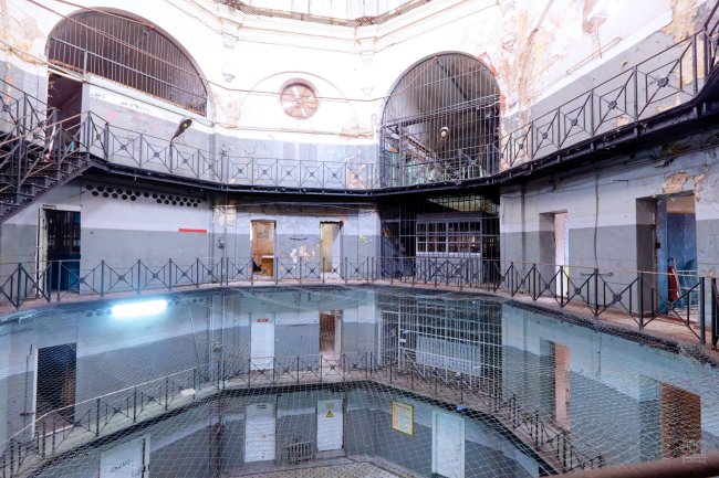 Бельгия планирует арендовать тюрьмы за границей