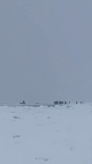 На Сахалине спасают рыбаков, лед дал трещину