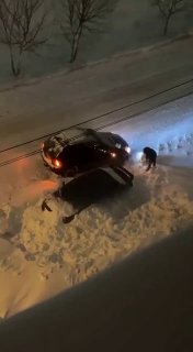 В Казани мужчина закопал машину снегом из-за спора о парковке