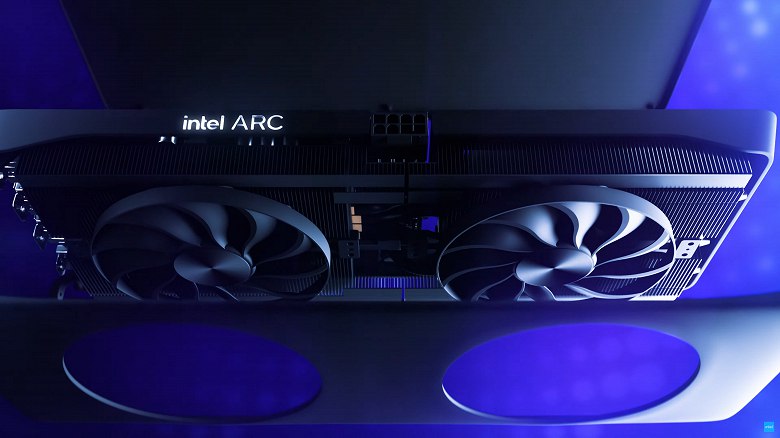 Intel не уходит с рынка GPU