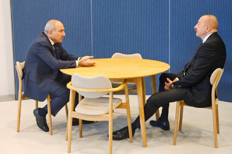 Встреча Алиева и Пашиняна в Абу-Даби