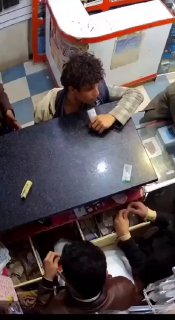 В Индии мужчина укусил аккумулятор, и тот взорвался