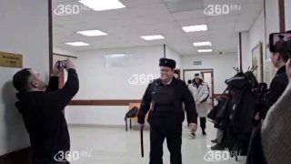 Мужчина бросил ребенка в аэропорту Шереметьево