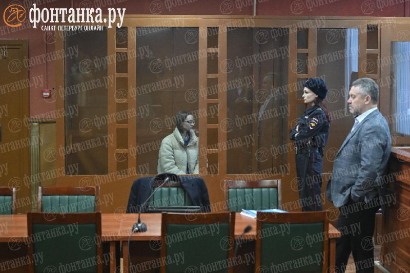 Поджигательницу пункта гумпомощи доставят в суд