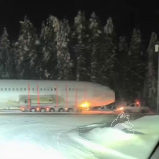 ЮТейр вывозит корпус Боинга из Коми