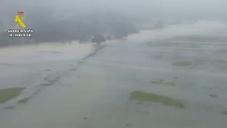 Сильная буря в Испании и Португалии: есть жертвы и пропавшие без вести