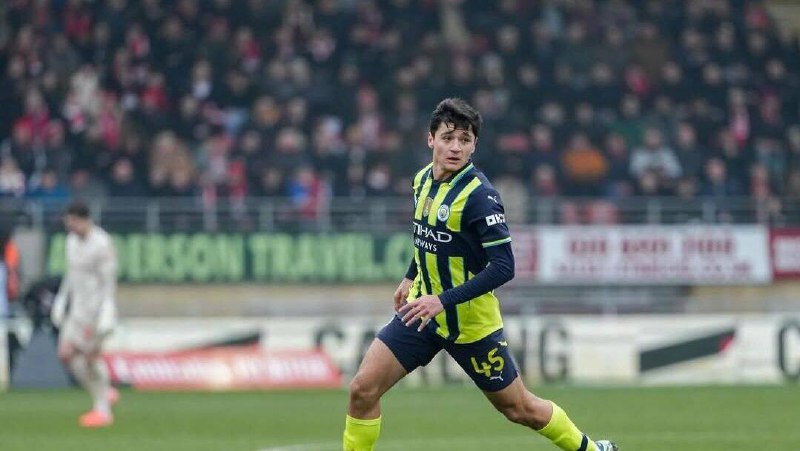 Узбекский футболист Хусанов стал лучшим в "Манчестер Сити"