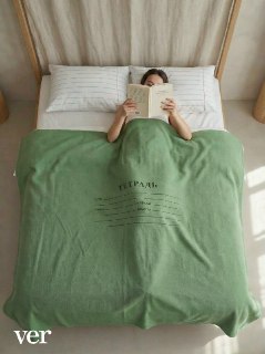 Verlab выпустил постельное белье в виде школьной тетради