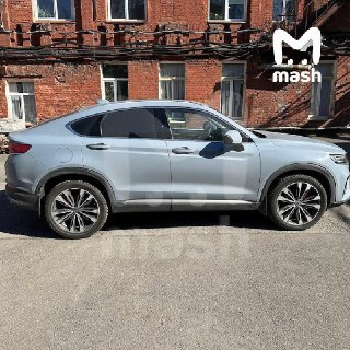 Владелец Geely Tugella взыскал 45 млн рублей с дилера из-за неработающей беспроводной зарядки