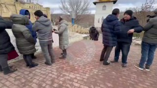 В Молдове спецназ штурмует село из-за конфликта вокруг храма