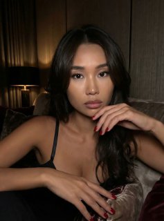 Казахские девушки поддерживают стримеров, получивших срок