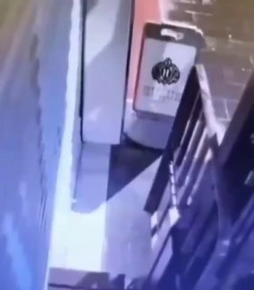 В Турции ограбили ювелирный магазин на погрузчике