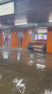 Подтопление на станции метро "Нижегородская" в Москве
