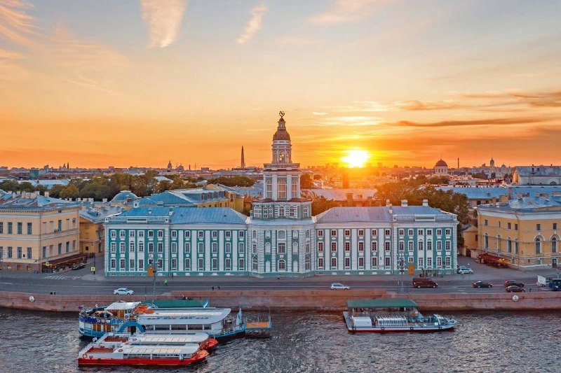 Жаркое лето в Петербурге