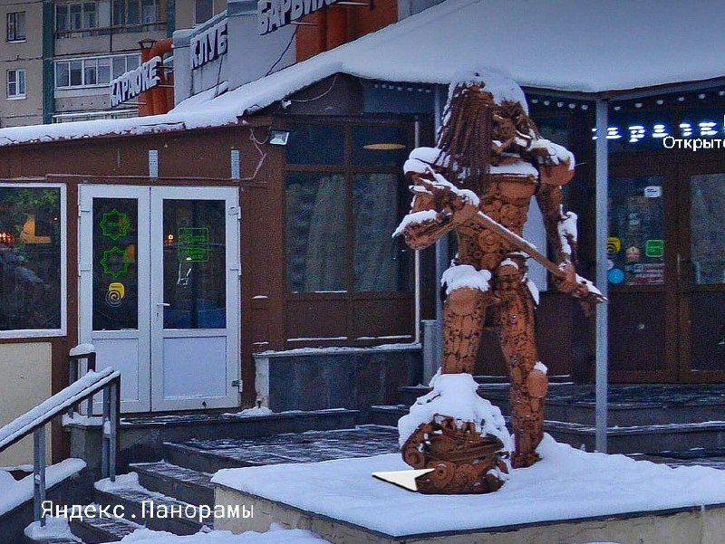 В Петербурге хотят убрать скульптуру Хищника