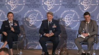 Военные США обеспокоены утечкой данных о полетах через Twitter