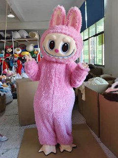 В Липецкой области сожгут гигантскую Лабубу на Масленицу