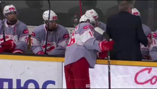 Странная подпись помогла хоккеисту "Спартака" стать героем матча