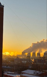 Красивый рассвет в Москве