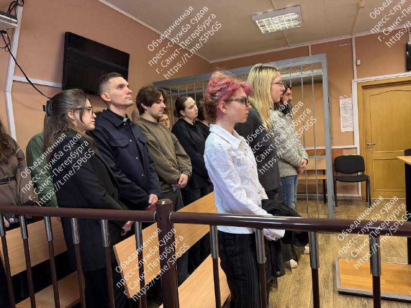 Условные сроки за фотосессию на кладбище