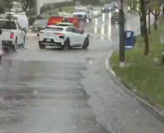 Проблемы беспилотных такси Waymo в плохую погоду