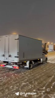 Метель в Москве парализовала движение на МКАД