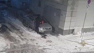 Задержаны поджигатели полицейской машины в Москве