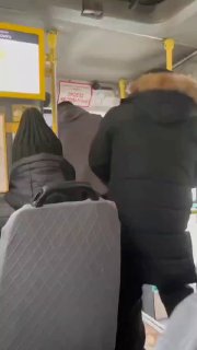 Водитель маршрутки ударил школьника в Новосибирске