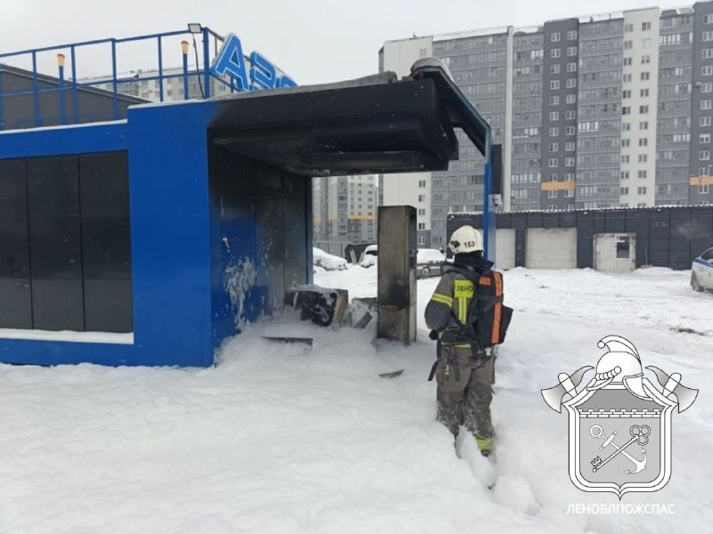 Пожар на АЗС в Ленинградской области