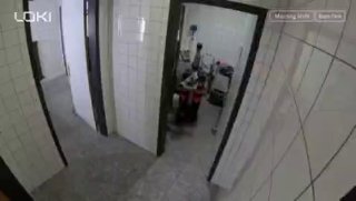 Робот для уборки туалетов