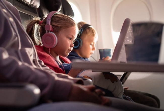 Уточнены правила размещения пассажиров с детьми в самолетах