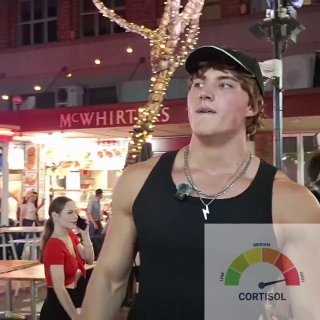 Стример-гигачад оказался лысеющим скуфом