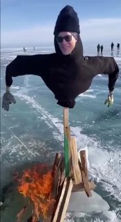 На Байкале сожгли куклу Шамана