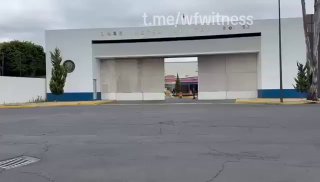 В Мексике перевозят тело главаря наркокартеля