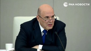 Мишустин поручил проверить объём домашних заданий