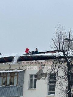 Обрушение крыши в Подмосковье привело к затоплению дома