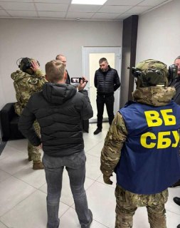 Задержание украинских военных и силовиков по обвинению в коррупции