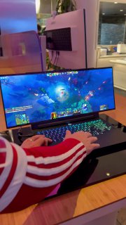 Lenovo представила ноутбук с раздвижным экраном на CES 2026