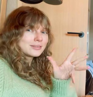 Тейлор Свифт показала себя без макияжа