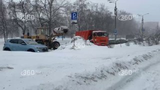 Коммунальные службы Мытищ борются со снегопадом