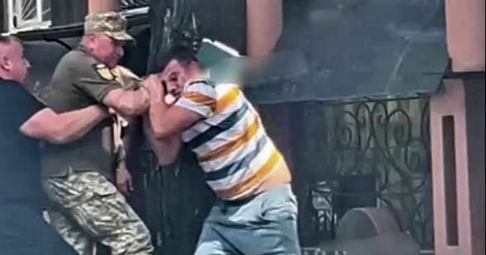 Нападения на сотрудников ТЦК в Днепропетровской области