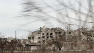 Российские десантники восстановили храм после бомбежек