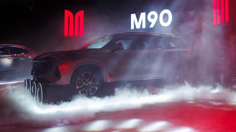 "Москвич" представил новые кроссоверы M70 и M90